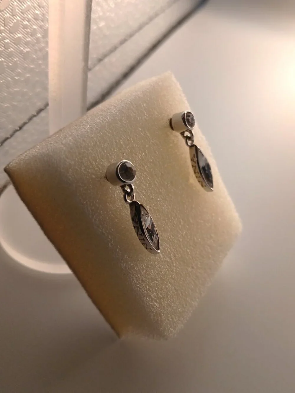 Signed Nina Ricci Y2K Vintage Crystal Dangle Earrings Lightweight Sparkly - Picture 6 of 6